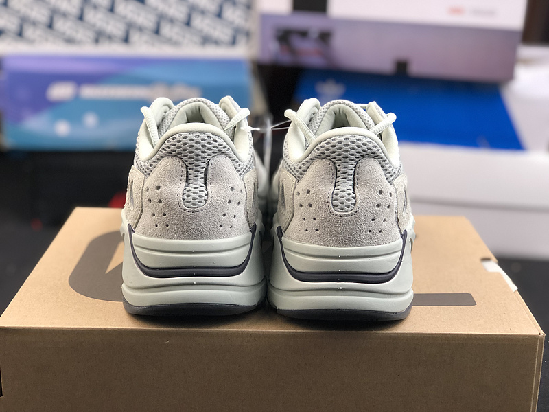 Supermax Yeezy Boost 700 Salt